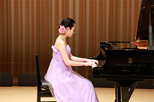 古瀬絵理 さん（宝泉中3年）　 花の歌　ランゲ作曲