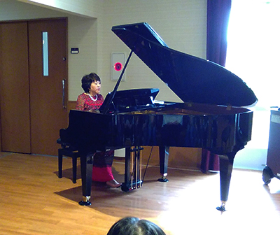 ボランティアコンサート出演しました