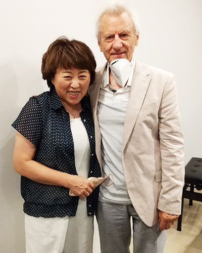 ワルター・フライシュマン教授 長廻かおる